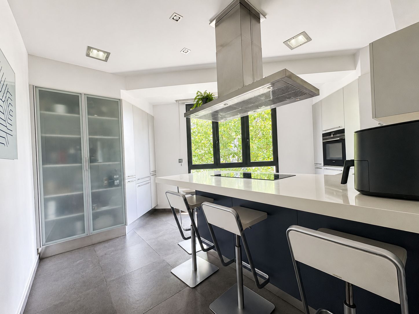 Exclusiva vivienda en Plaza los Fueros de Vitoria