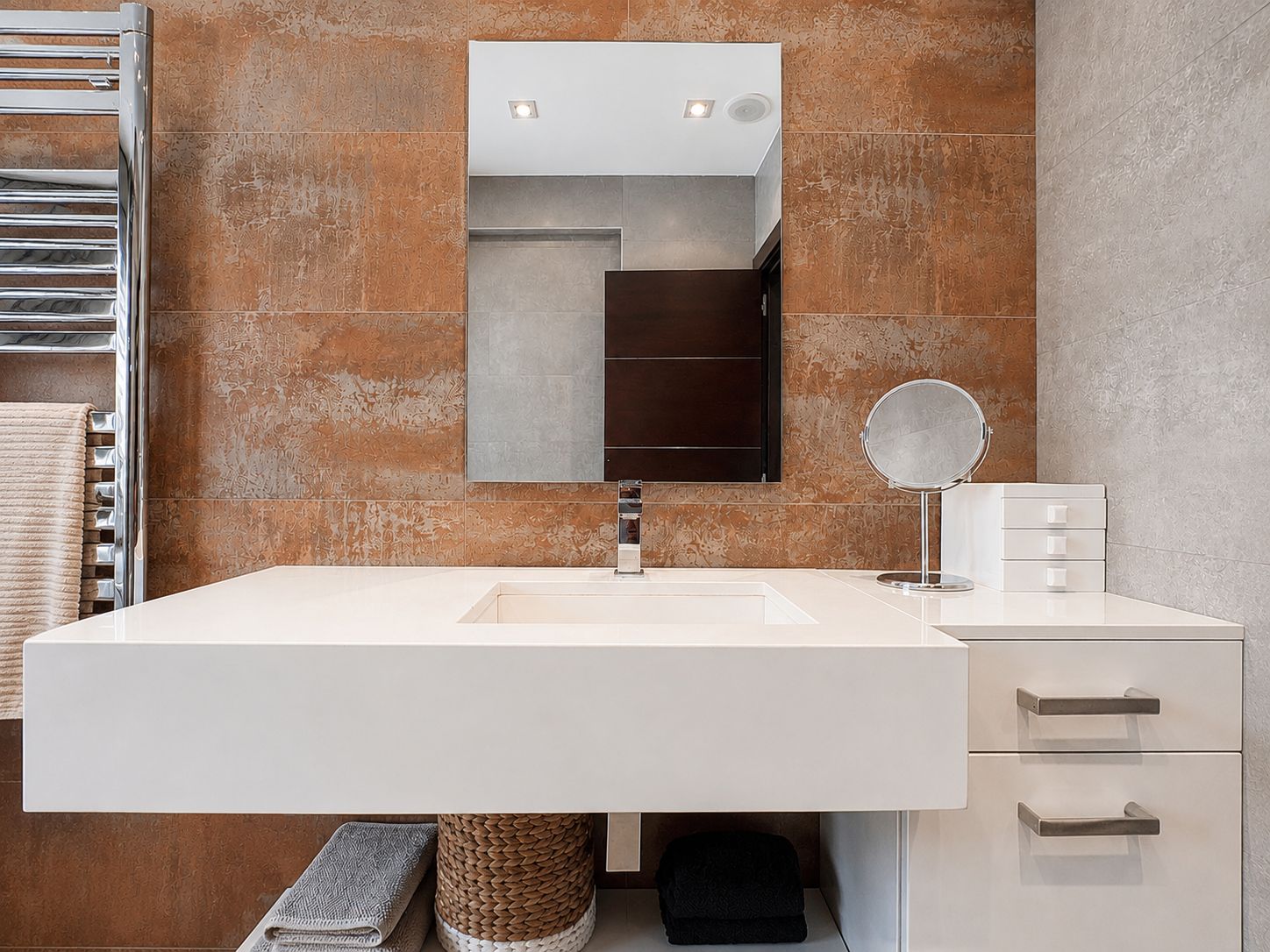 Exclusiva vivienda en Plaza los Fueros de Vitoria