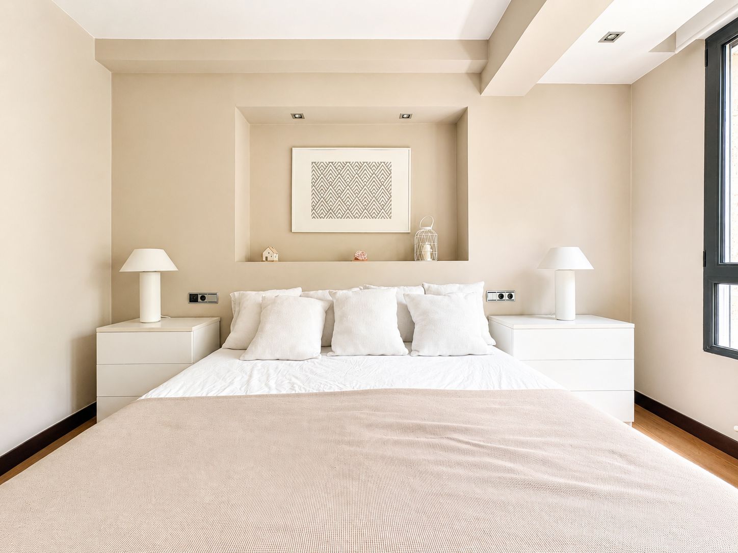 Exclusiva vivienda en Plaza los Fueros de Vitoria