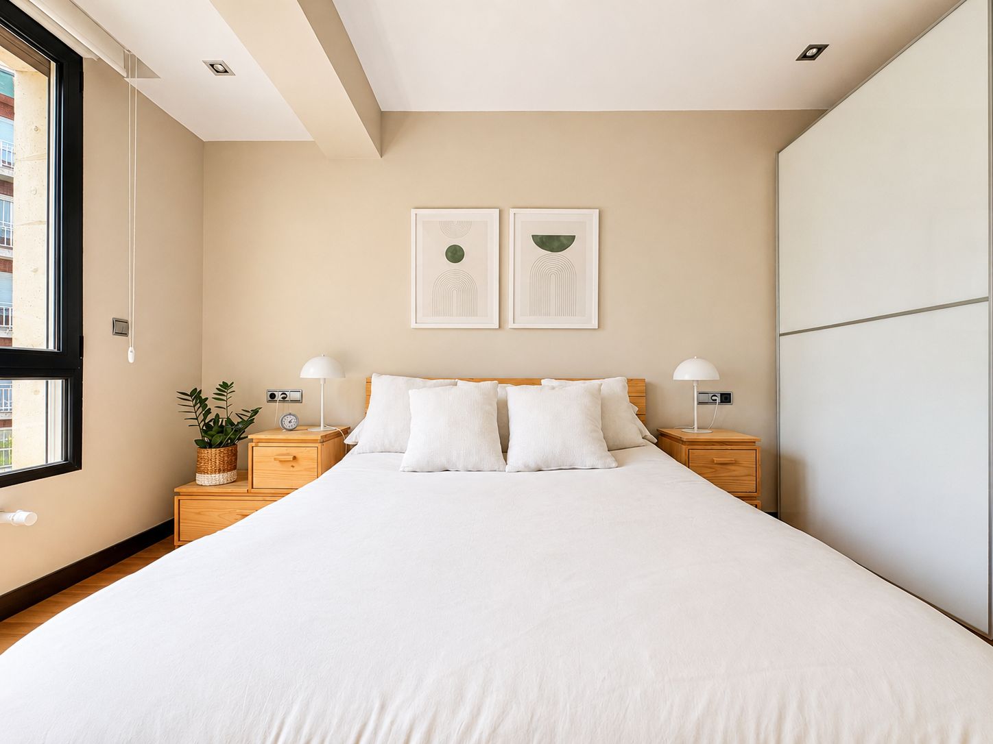 Exclusiva vivienda en Plaza los Fueros de Vitoria